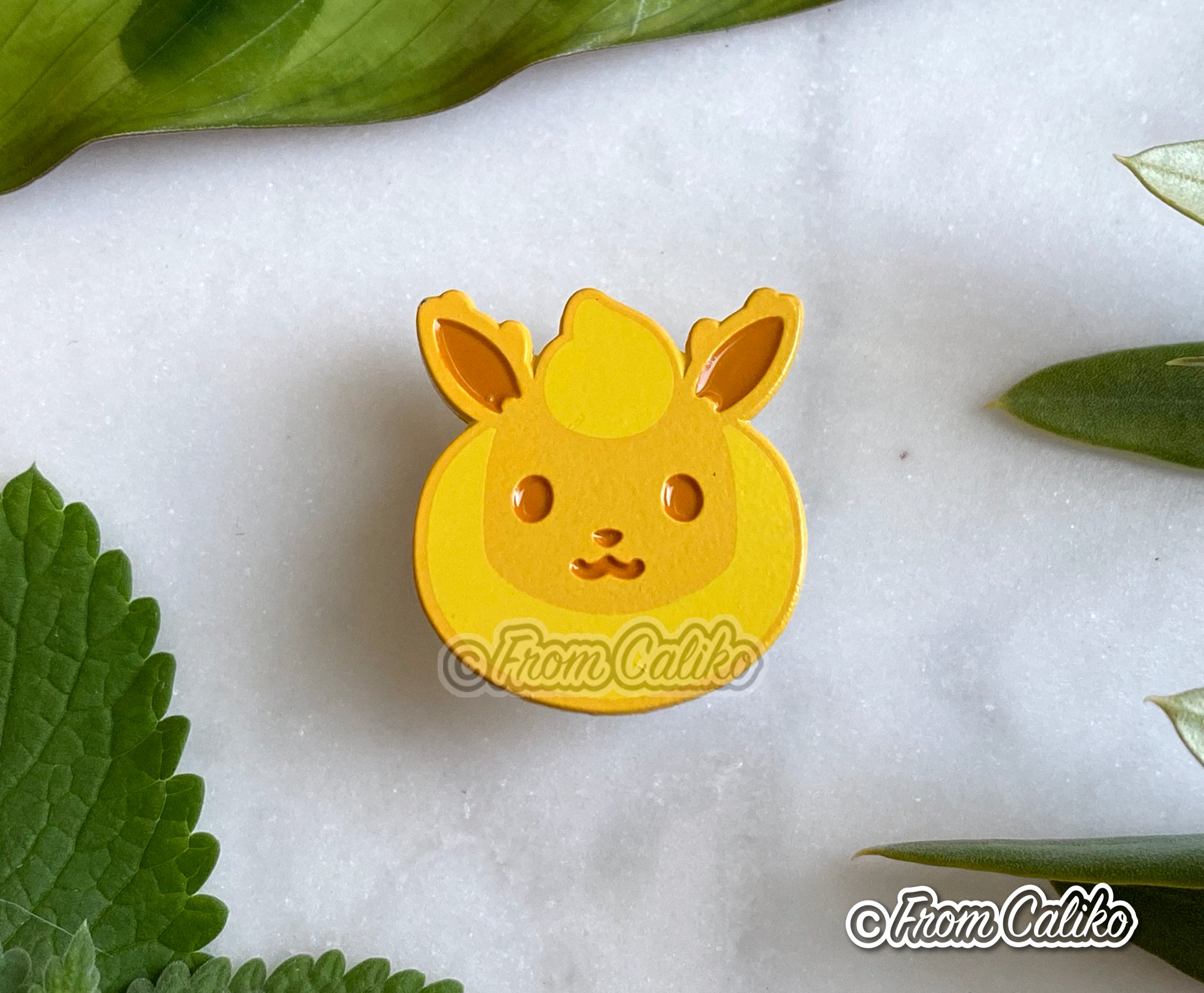 Marshmallow Flareon Pin
