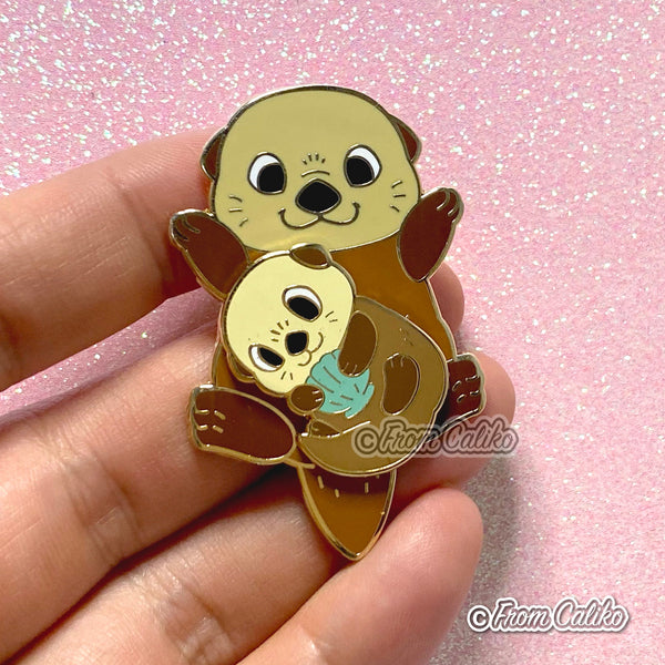 Mama Otter Pin - Sea Otter Hard Enamel Pin Momma Otter Mom